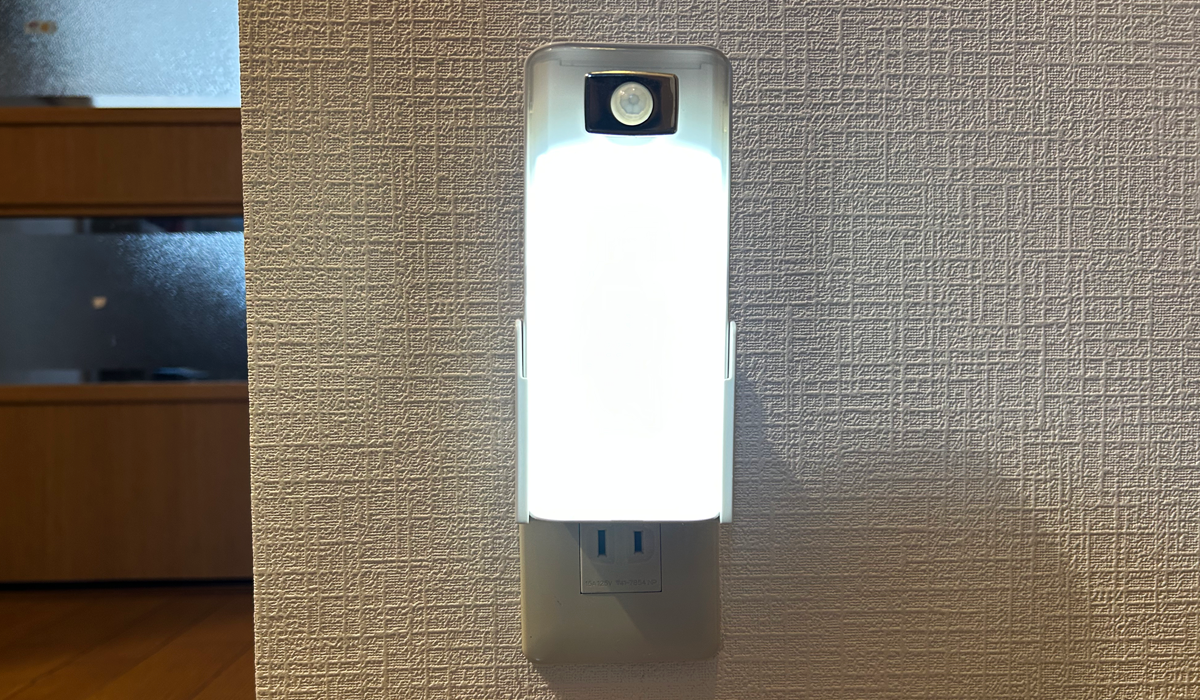 サンワサプライ 800-LED018レビュー｜夜間や災害時に便利なセンサーLEDライト