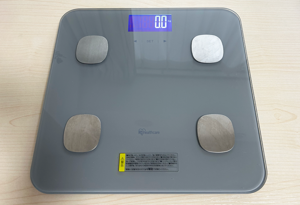 アイリスオーヤマ スマート体重計 IBCM-B212-Hレビュー｜家族で続ける簡単健康管理
